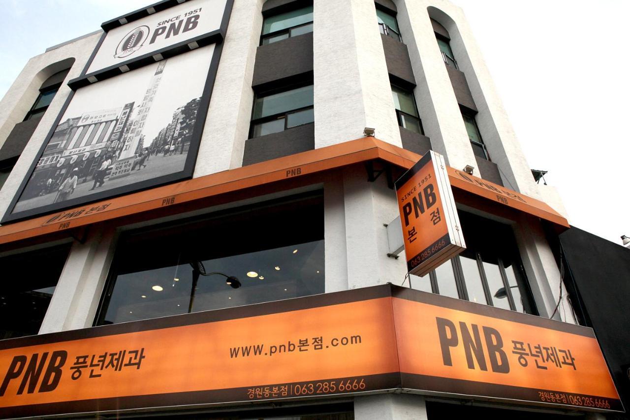 One Percent Hostel Jeonju Exterior photo