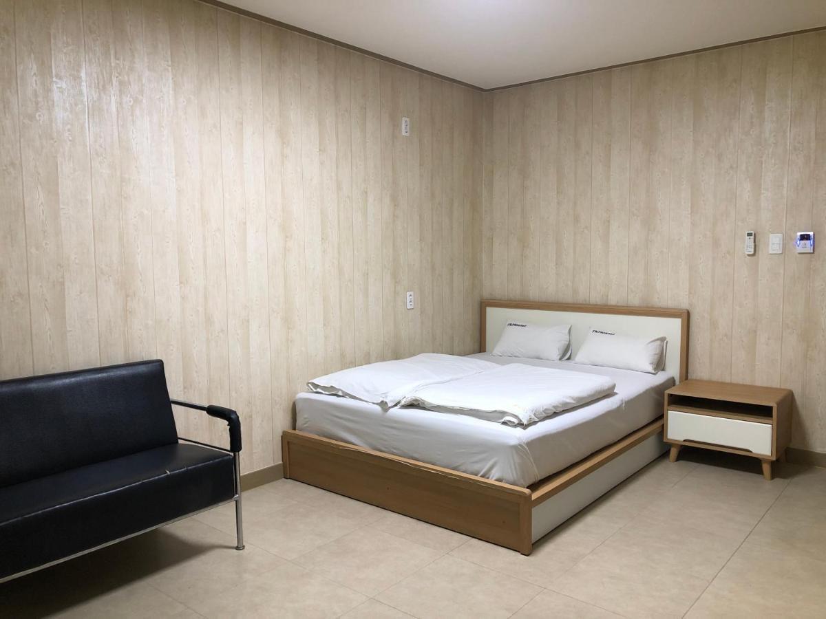 One Percent Hostel Jeonju Exterior photo